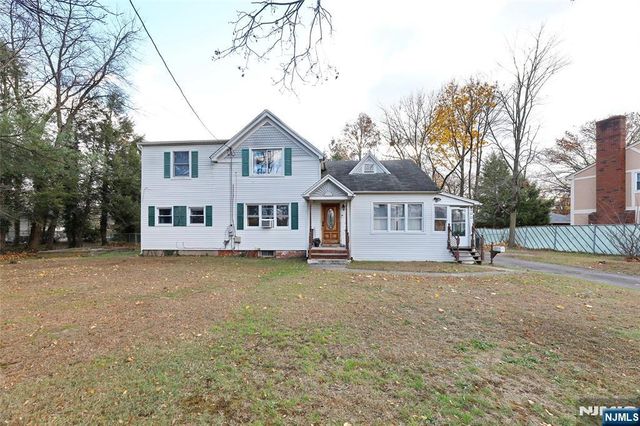 300 Spring Valley Road, Paramus, NJ 07652