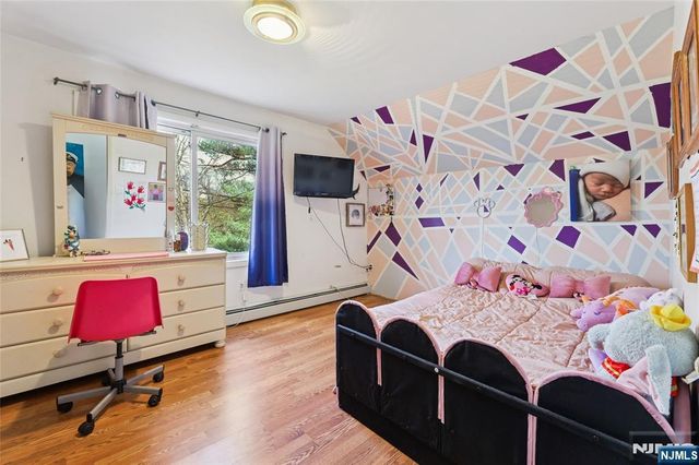 300 Spring Valley Road, Paramus, NJ 07652