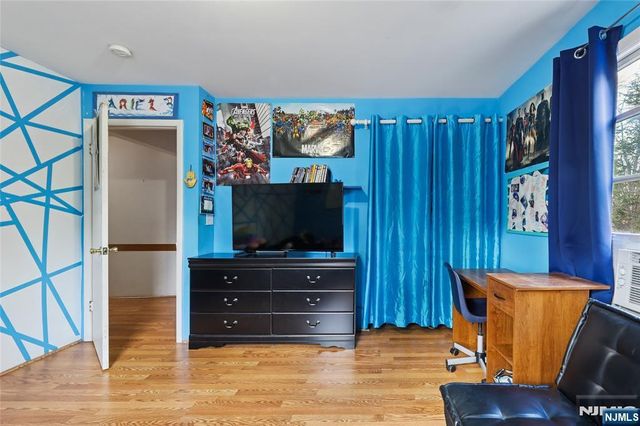 300 Spring Valley Road, Paramus, NJ 07652