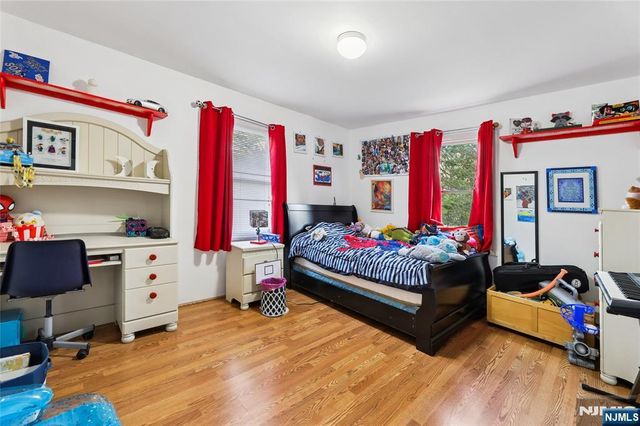 300 Spring Valley Road, Paramus, NJ 07652