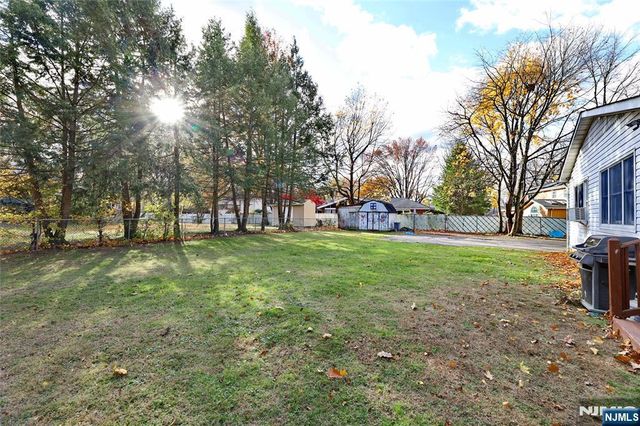 300 Spring Valley Road, Paramus, NJ 07652