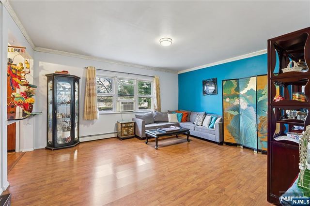 300 Spring Valley Road, Paramus, NJ 07652