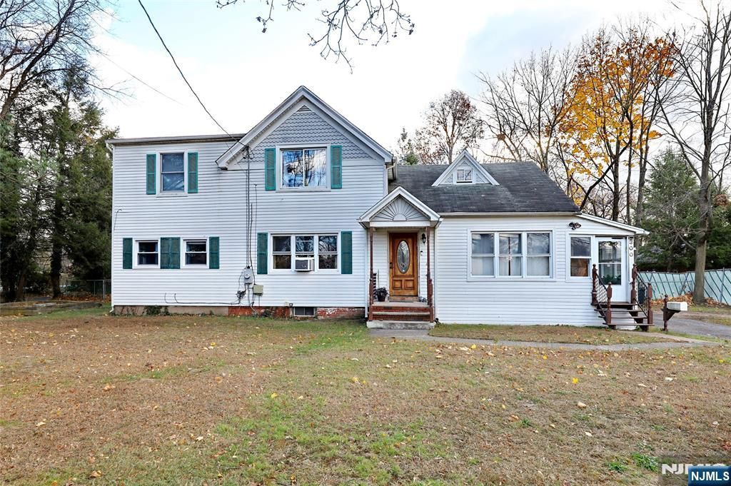 300 Spring Valley Road, Paramus, NJ 07652