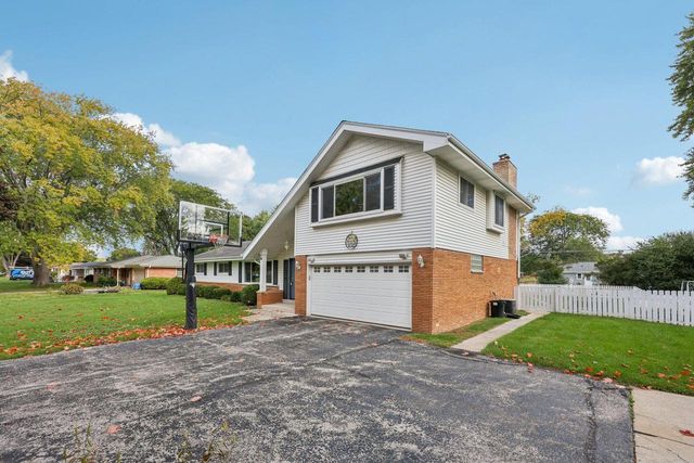 200 N 165th STREET, Brookfield, WI 53005