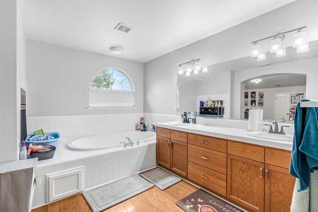 2411 E Salem Avenue, Fresno, CA 93720