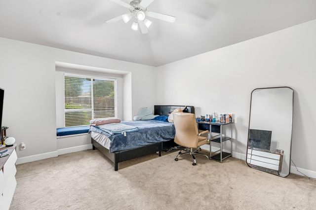 2411 E Salem Avenue, Fresno, CA 93720