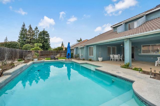 2411 E Salem Avenue, Fresno, CA 93720