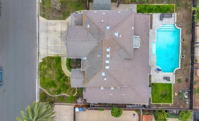 2411 E Salem Avenue, Fresno, CA 93720