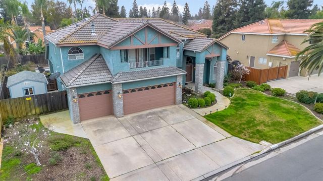 2411 E Salem Avenue, Fresno, CA 93720