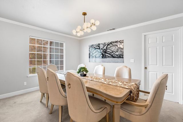 2411 E Salem Avenue, Fresno, CA 93720