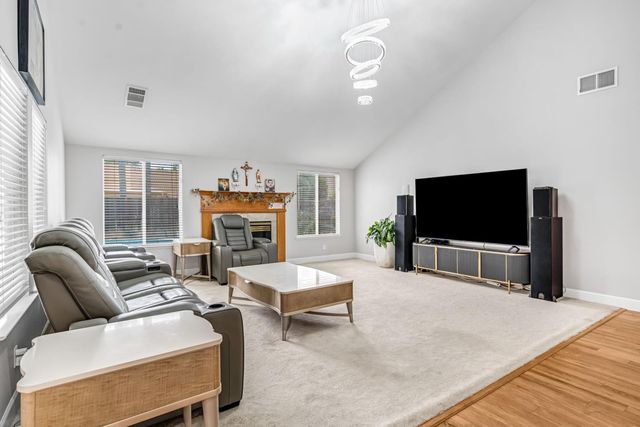 2411 E Salem Avenue, Fresno, CA 93720