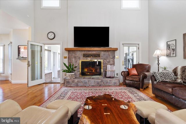 139 TEE CT, New Market, VA 22844