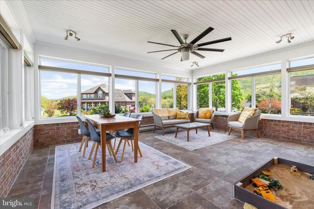 139 TEE CT, New Market, VA 22844