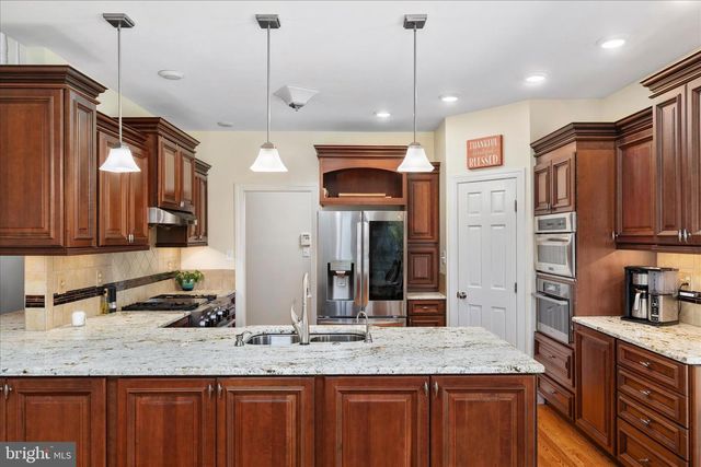 139 TEE CT, New Market, VA 22844