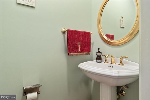 139 TEE CT, New Market, VA 22844