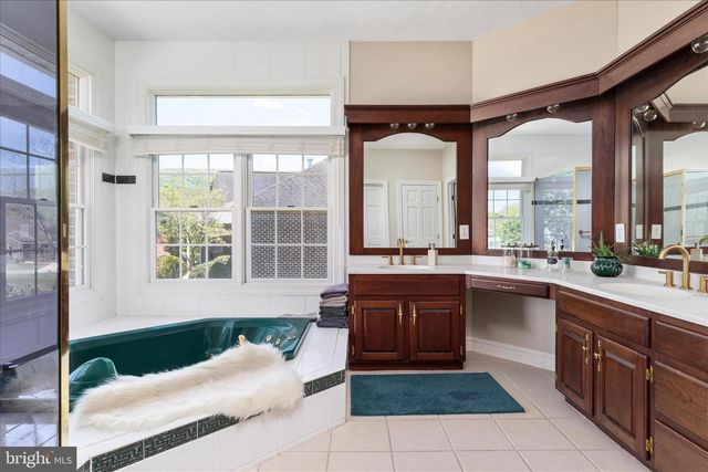 139 TEE CT, New Market, VA 22844