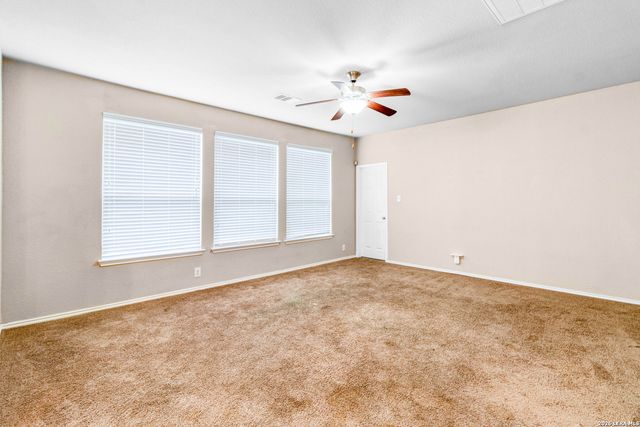 8715 DOVE OAK LN, San Antonio, TX 78254