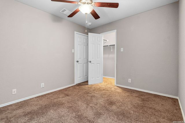 8715 DOVE OAK LN, San Antonio, TX 78254