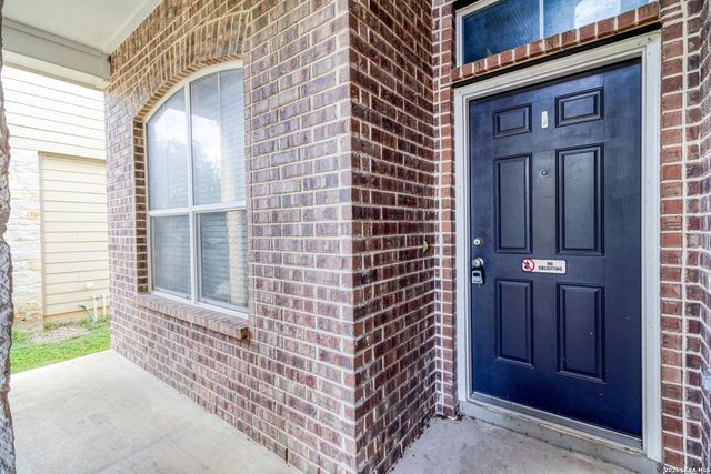 8715 DOVE OAK LN, San Antonio, TX 78254