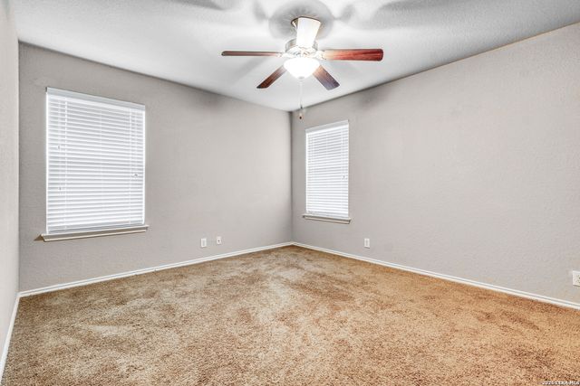8715 DOVE OAK LN, San Antonio, TX 78254