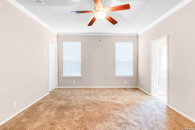 8715 DOVE OAK LN, San Antonio, TX 78254