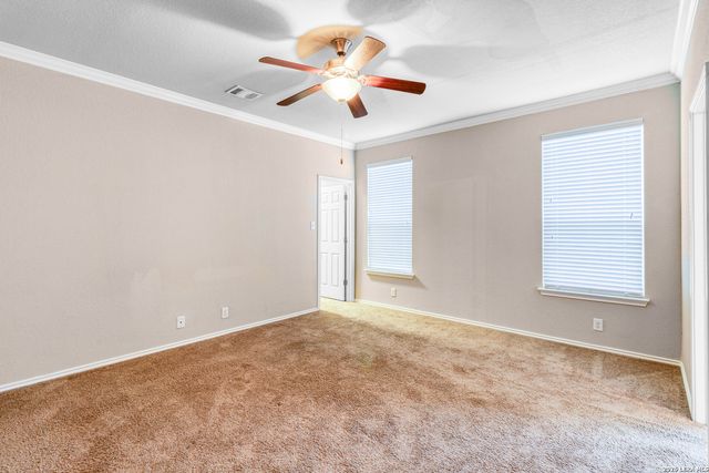 8715 DOVE OAK LN, San Antonio, TX 78254