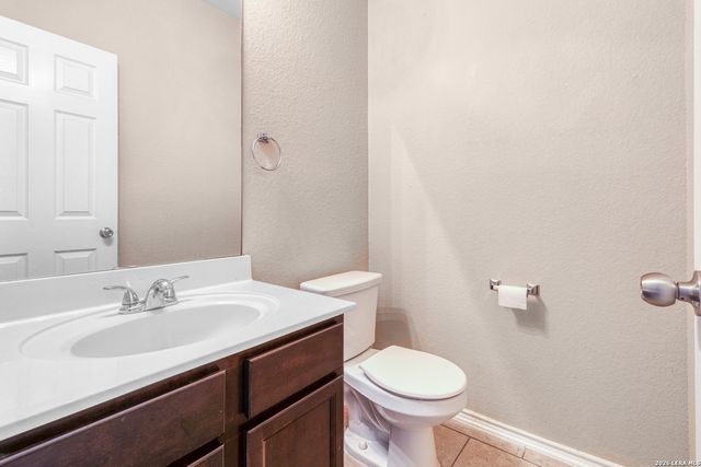 8715 DOVE OAK LN, San Antonio, TX 78254