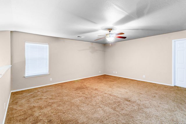 8715 DOVE OAK LN, San Antonio, TX 78254