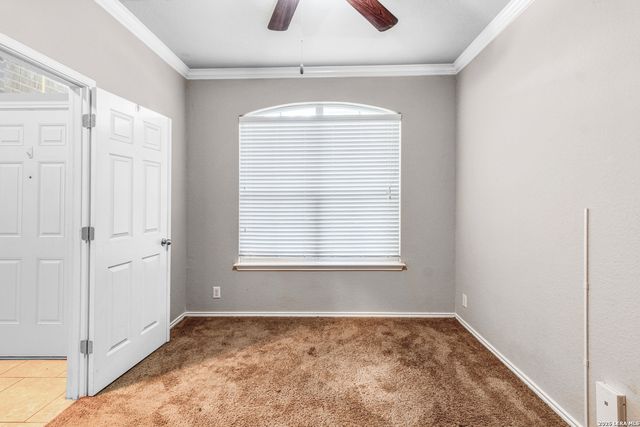 8715 DOVE OAK LN, San Antonio, TX 78254