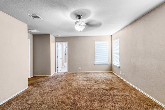 8715 DOVE OAK LN, San Antonio, TX 78254