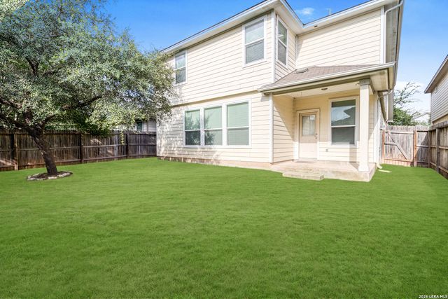 8715 DOVE OAK LN, San Antonio, TX 78254