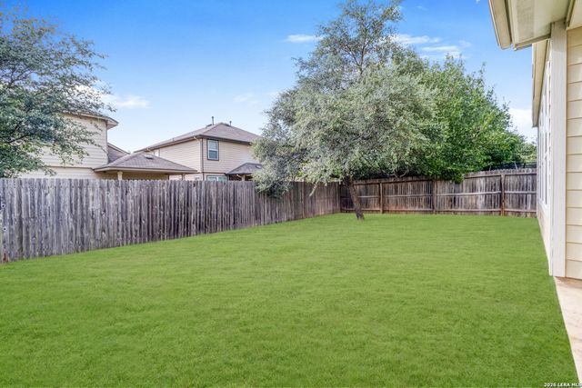 8715 DOVE OAK LN, San Antonio, TX 78254