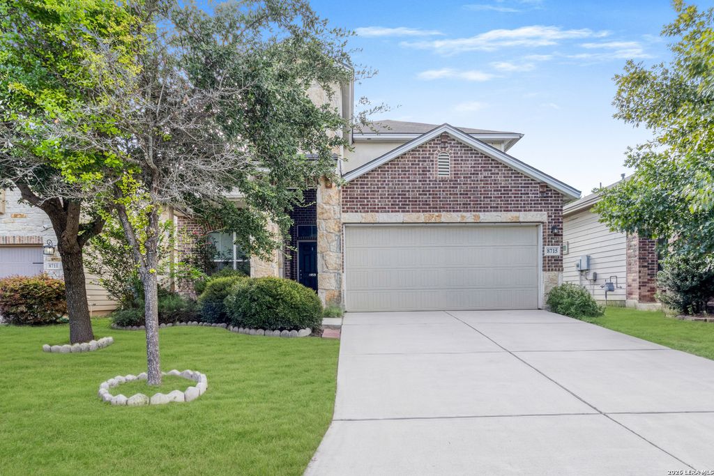 8715 DOVE OAK LN, San Antonio, TX 78254