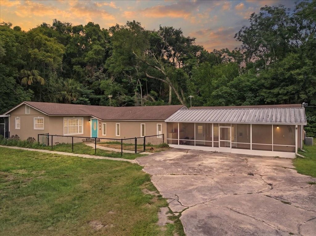 8095 ROSE AVENUE, Orlando, FL 32810