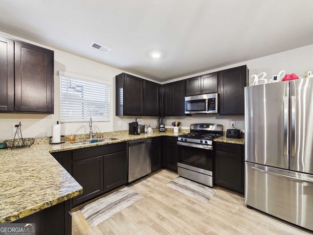 197 Stocks Circle, West Point, GA 31833