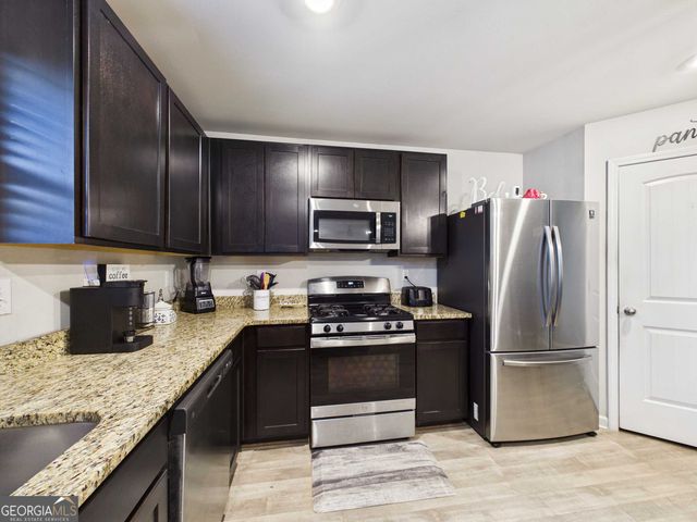 197 Stocks Circle, West Point, GA 31833