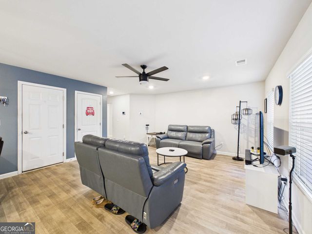 197 Stocks Circle, West Point, GA 31833