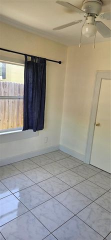 1610 27TH AVENUE N, St Petersburg, FL 33713