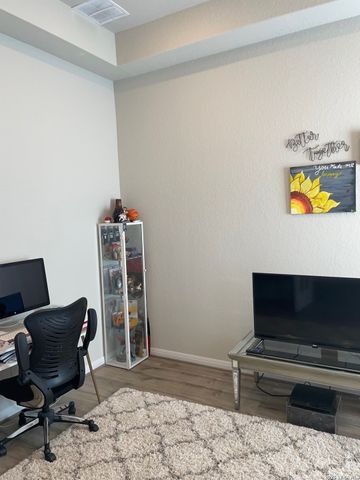 14443 Camperdown, San Antonio, TX 78245