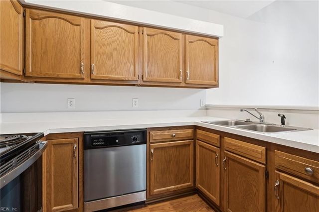 134 Nantucket PL, Newport News, VA 23606