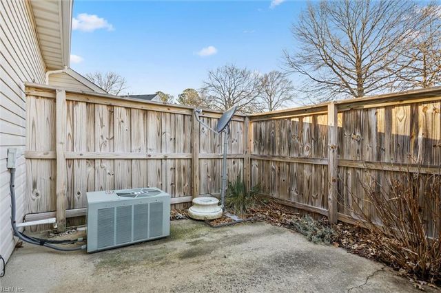 134 Nantucket PL, Newport News, VA 23606