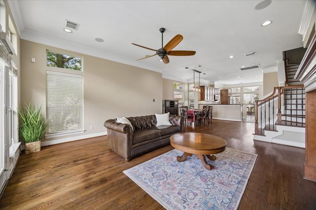627 Hartman Street, Houston, TX 77007