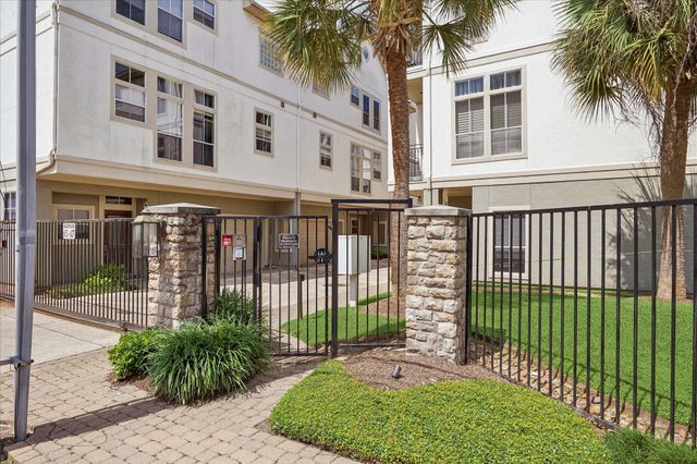 627 Hartman Street, Houston, TX 77007