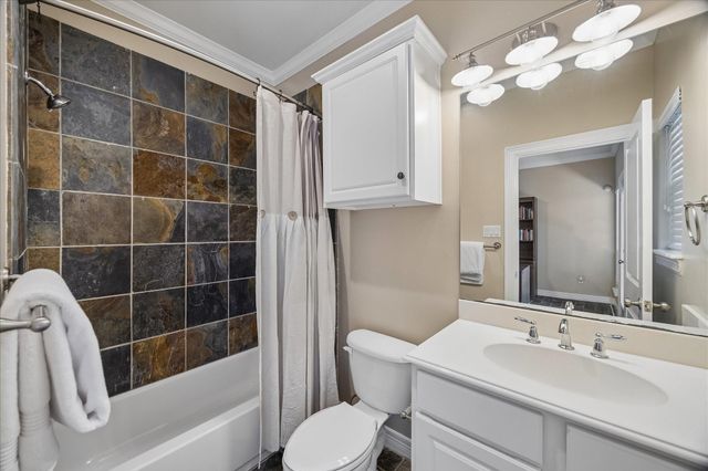 627 Hartman Street, Houston, TX 77007