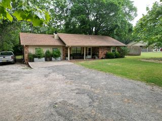 196 High Chaparal Street, Ardmore, OK 73401