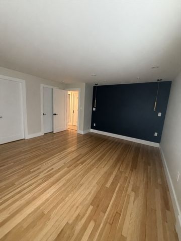 35 Williams Rd 35, Sharon, MA 02067