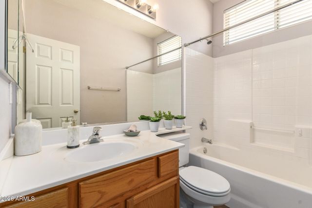 3752 E THUNDERHEART Trail, Gilbert, AZ 85297