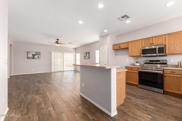 3752 E THUNDERHEART Trail, Gilbert, AZ 85297