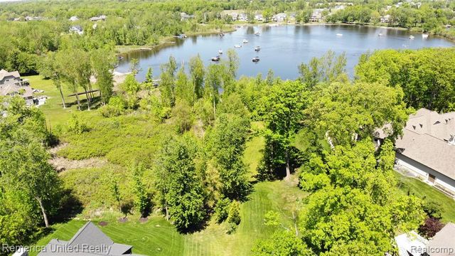 4260 Mccormick Drive, Linden, MI 48451