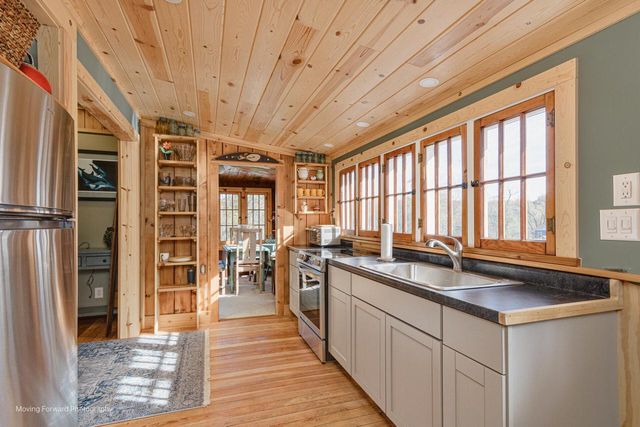 N4563 W Shore Place ROAD, Cambridge, WI 53523